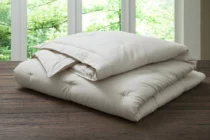 PlushBeds Handmade Natural Wool Comforter